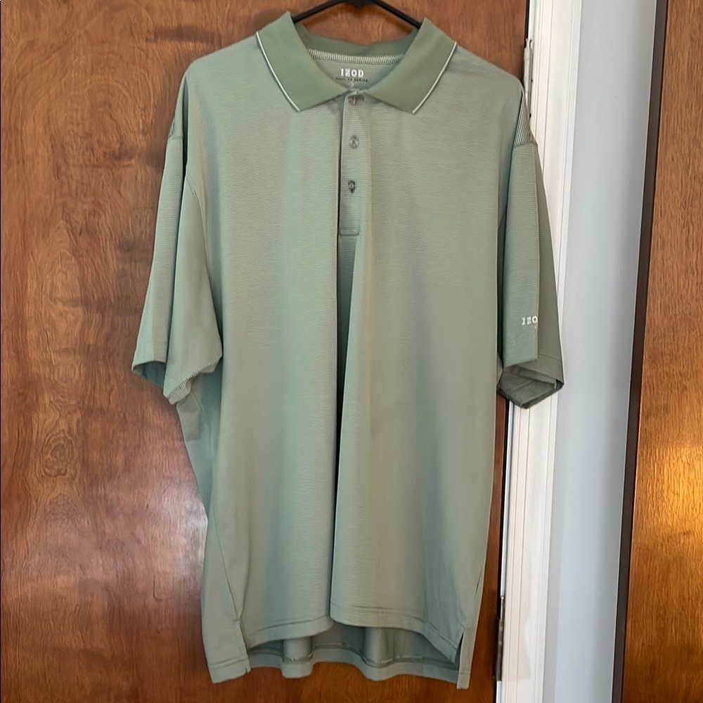 Men’s IZOD Cool FX Series pullover 3 button.